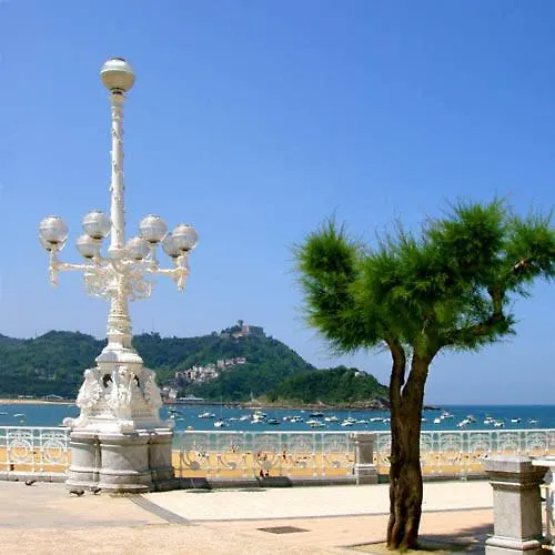 Larraitz Apartment *